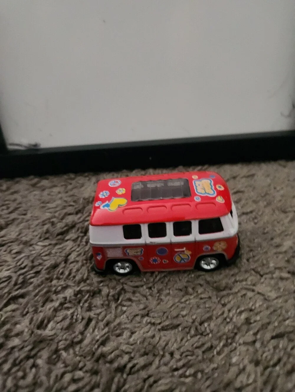 Kinsmart 1962 Volkswagen Classic Bus